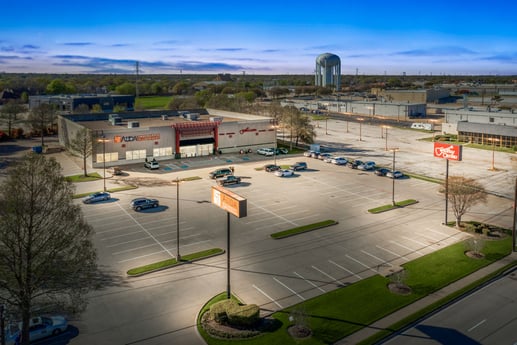Avison Young brokers $4.88 million sale of multi-tenant retail property occupied by Guitar Center and Alida Restaurant Supply in Plano, TX