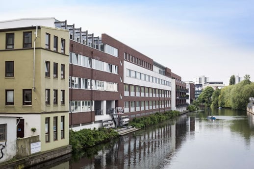 Avison Young: SL.IS Services GmbH mietet rund 1.100 Quadratmeter Bürofläche im Hamburger Osterbekhof