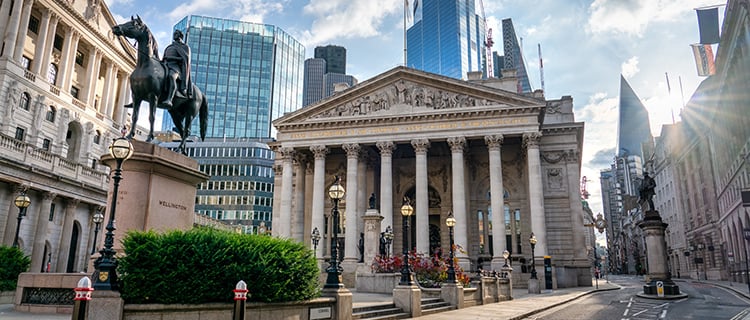 Exterior image of the Bank of England on a sunny day