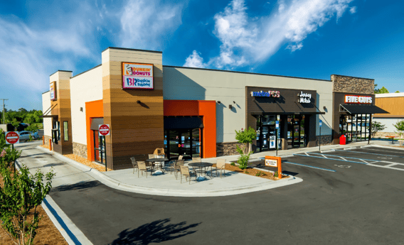What is the difference between single tenant and multi-tenant real estate contracts?