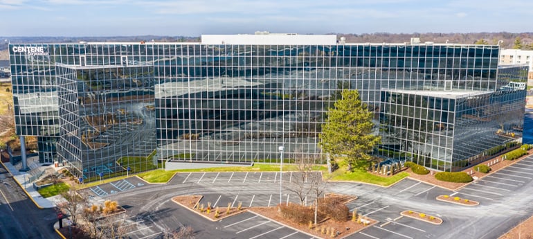 Avison Young negotiates sale of 181,631-sf office building in St. Louis
