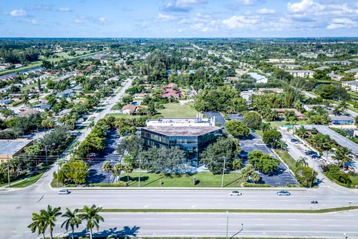 Avison Young closes $5.55M REO sale of 35,078 RSF JFK Medical Building in Lake Worth, Florida