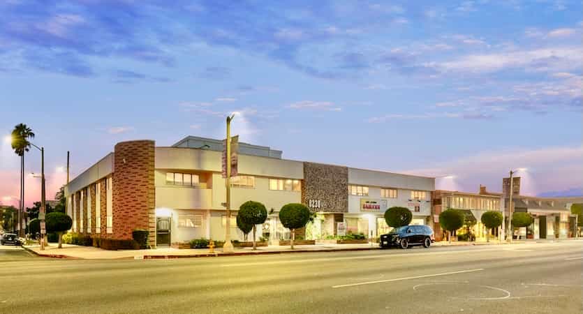 Street view of Beverly Grove retail commercial real estate property in Los Angeles