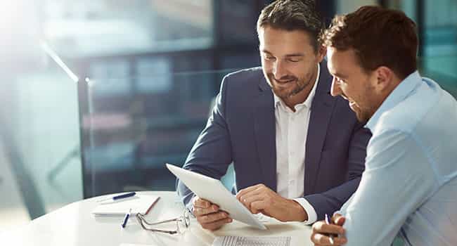 a commercial real consultant advises a client regarding private equity
