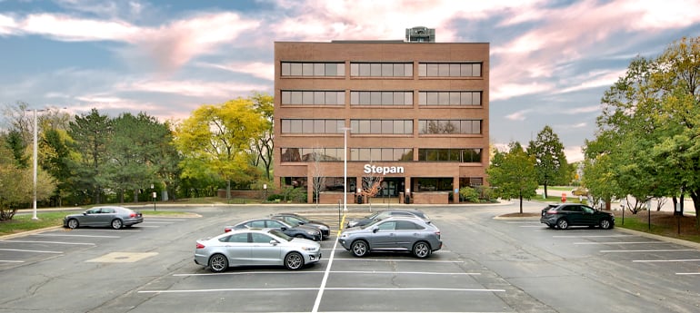 Avison Young negotiates sale of 56,700-sf office Northbrook building on behalf of Stepan Company